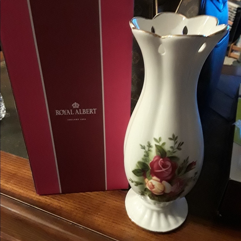 Royal Albert Vase